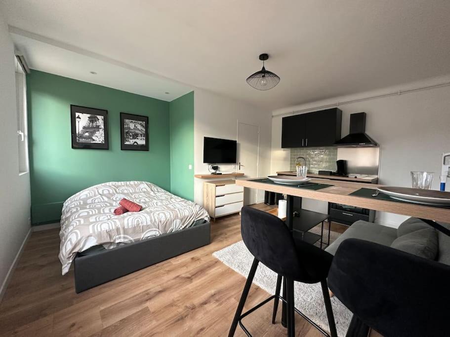 Appartement Proche Paris Et Metro - Parking Prive Maisons-Alfort Luaran gambar